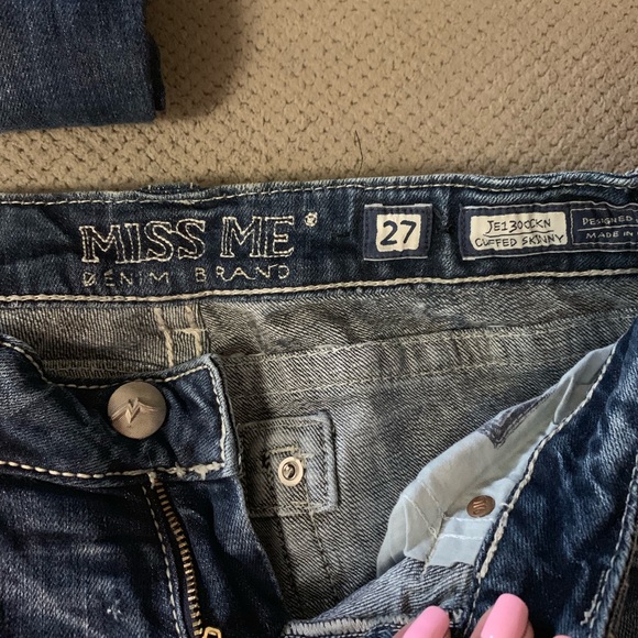 SOLD - Picture 3 of 4